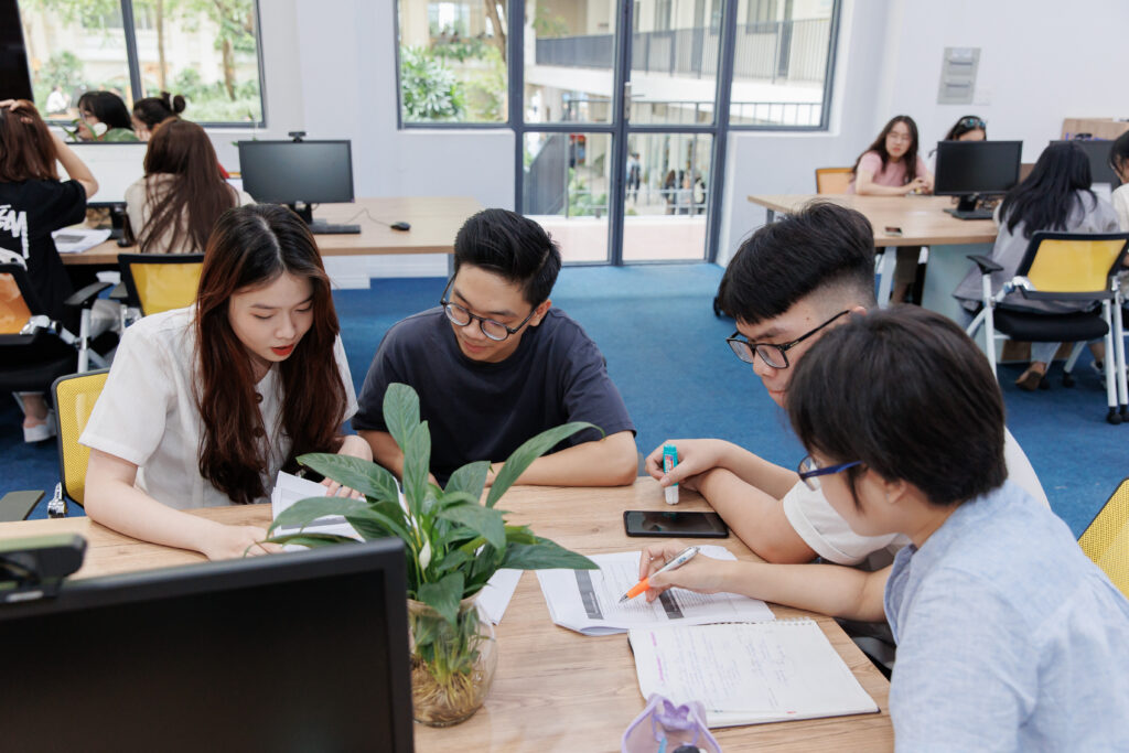 UEH thông báo tuyển sinh Khóa K2025 VB1/TP3 Đại học Vừa làm vừa học đợt 3 năm 2025