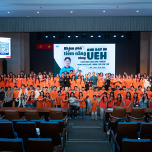 Học sinh THPT FPT Cần Thơ khám phá môi trường Đại học hiện đại tại Chương trình trải nghiệm “Khám phá tiềm năng cùng UEH”