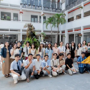 Trường THPT Nguyễn Trung Trực 2 (An Giang) trải nghiệm chương trình “Khám phá tiềm năng cùng UEH”