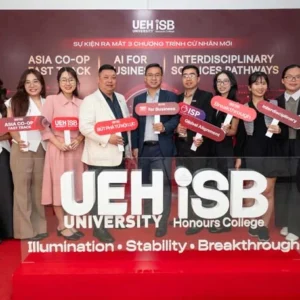Sự kiện ra mắt 03 chương trình Cử nhân mới của Trường tài năng UEH.ISB