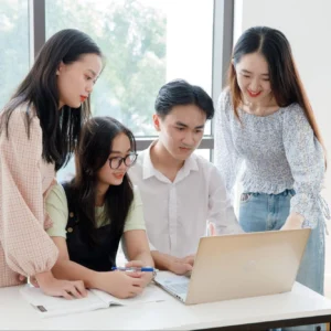 UEH tuyển sinh Chương trình Cử nhân Tài chính - Ngân hàng song bằng UEH - Đại học Rennes năm 2026
